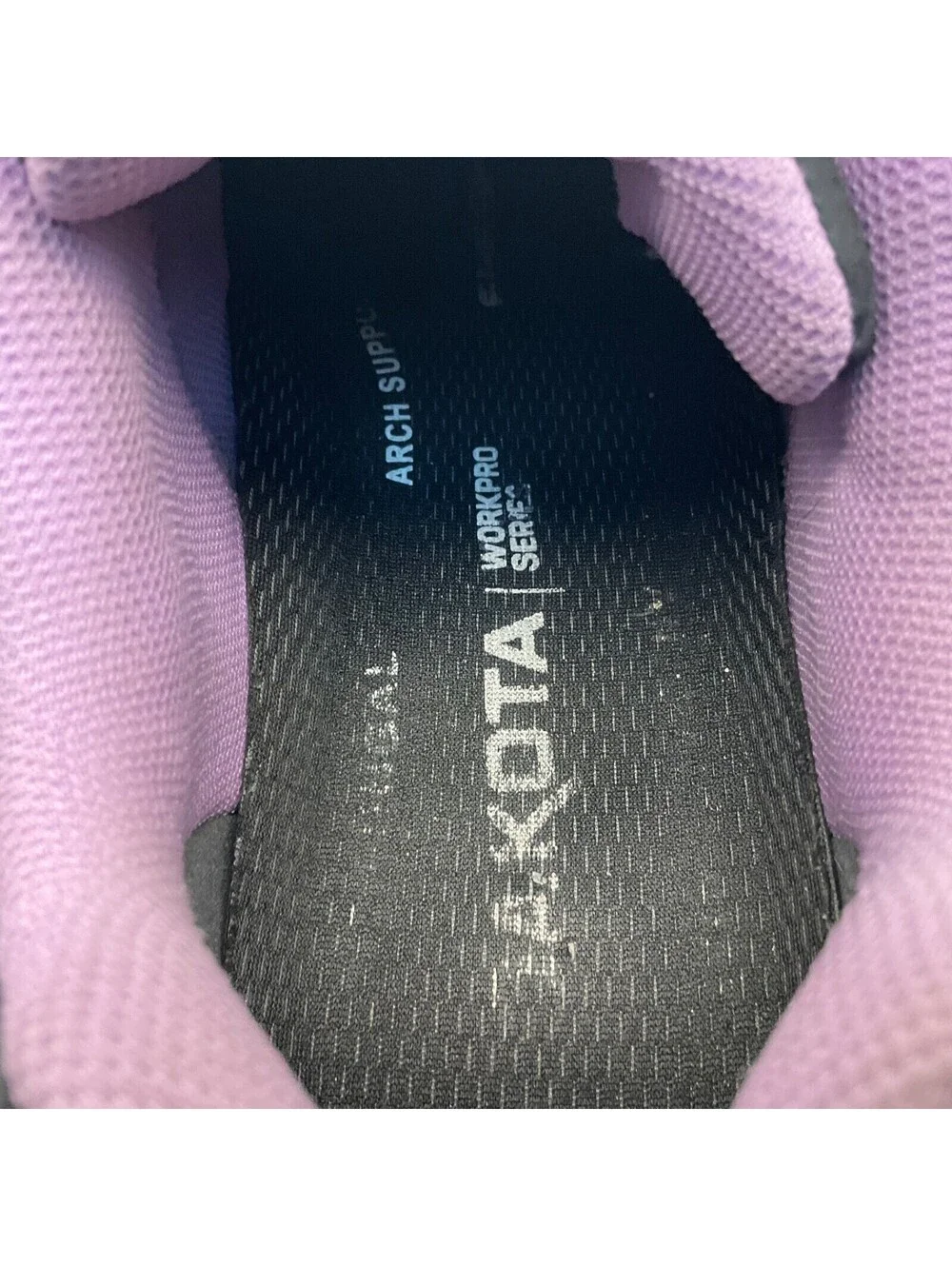 Dakota used shoes